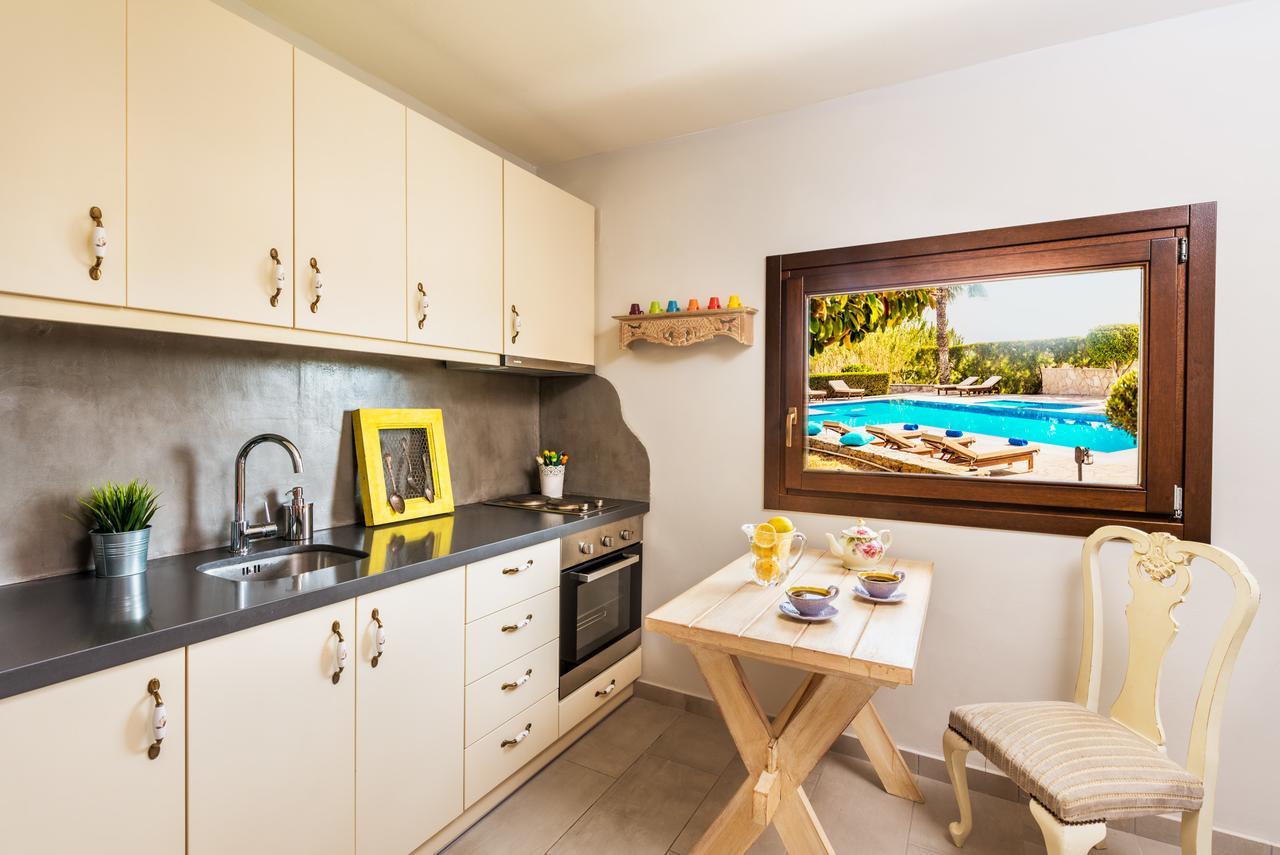 Oceanides Luxury Apartments Sitia  Buitenkant foto